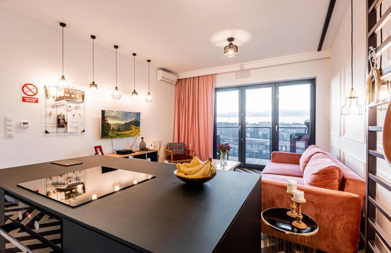 E&a Royal Luxury Apartments, - Skyline